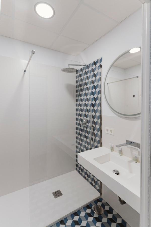 O&l Punonrostro Bright Minimalist Apartment Seville