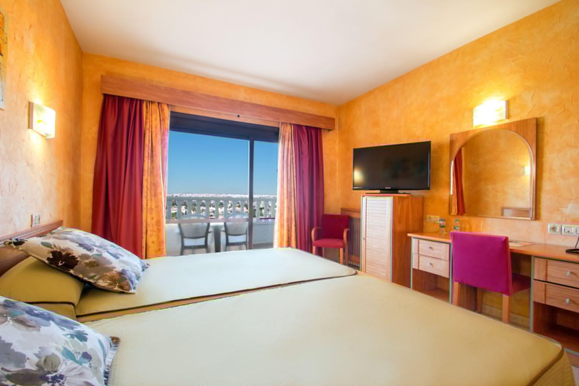 Hotel Servigroup La Zenia 4*