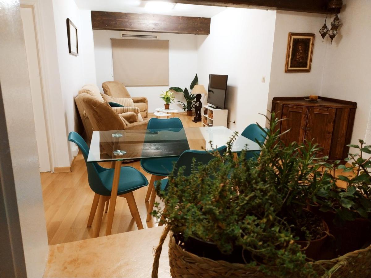 Al Pie Del Camarin Con Parking Gratis Apartment Jaen