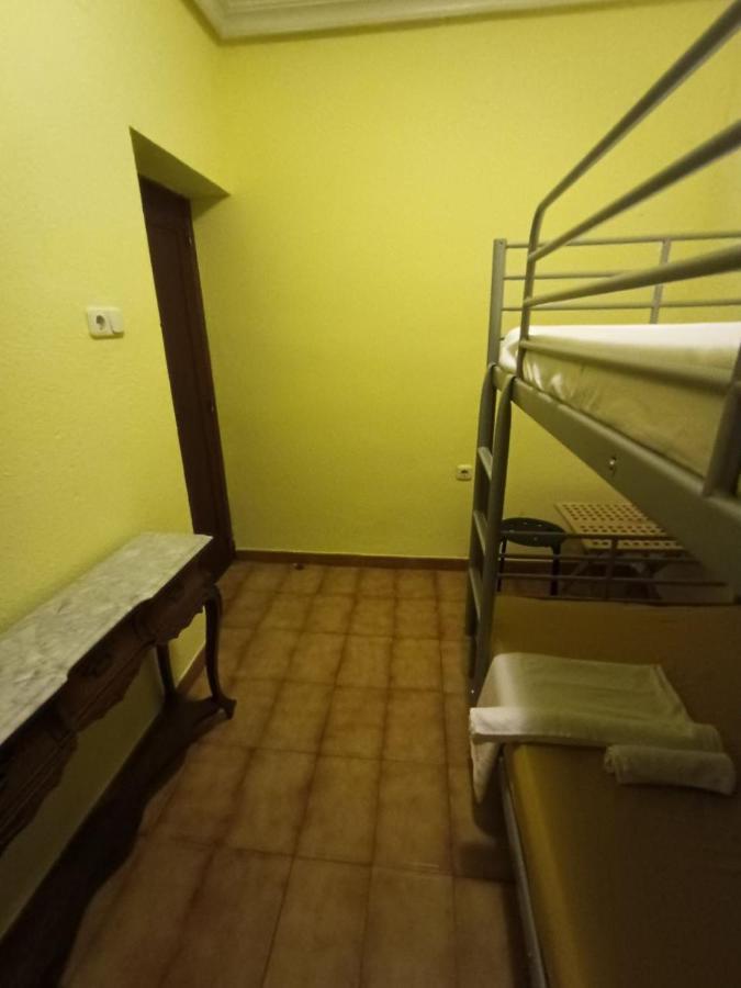 27-4-bj- 2 Personas Habitación en casa particular Alicante