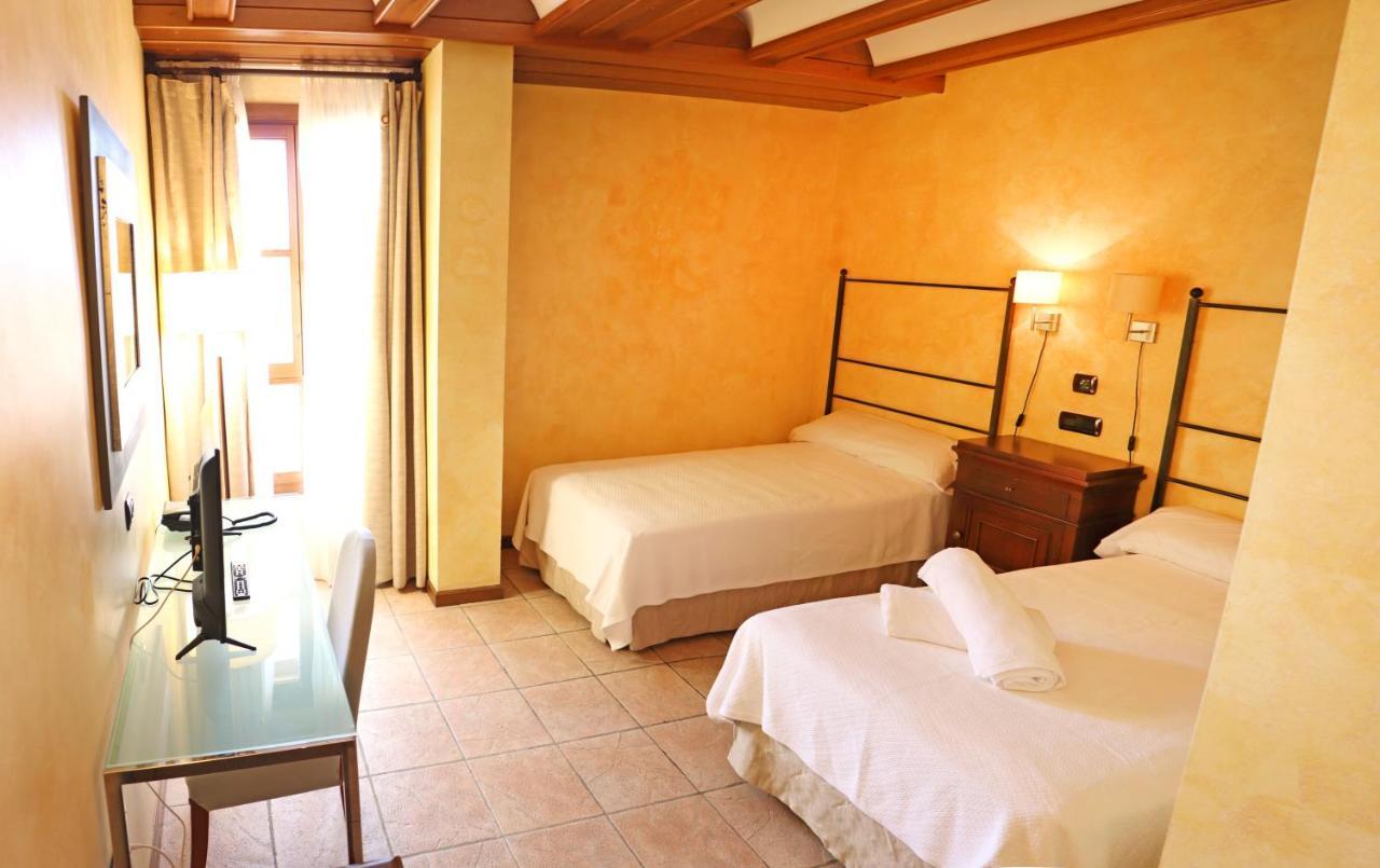 Hotel Hospederia Palacio Papa Luna Illueca