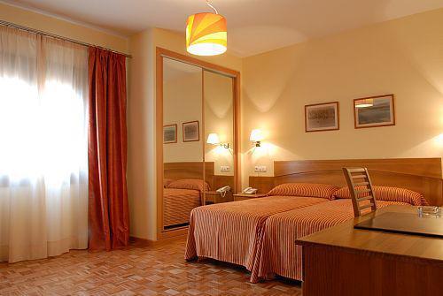 Hospedium Tablas Hotel 3*