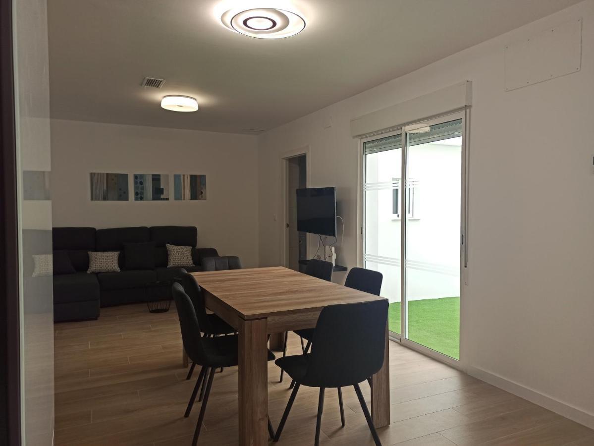 Casa Cerca De La Playa Con Patio Y Garaje Privado * Puerto de Sagunto