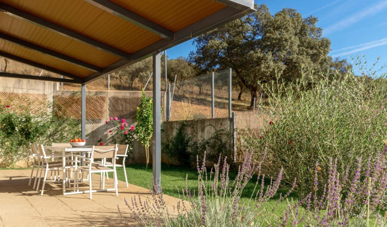 Lavanda Con Piscina
