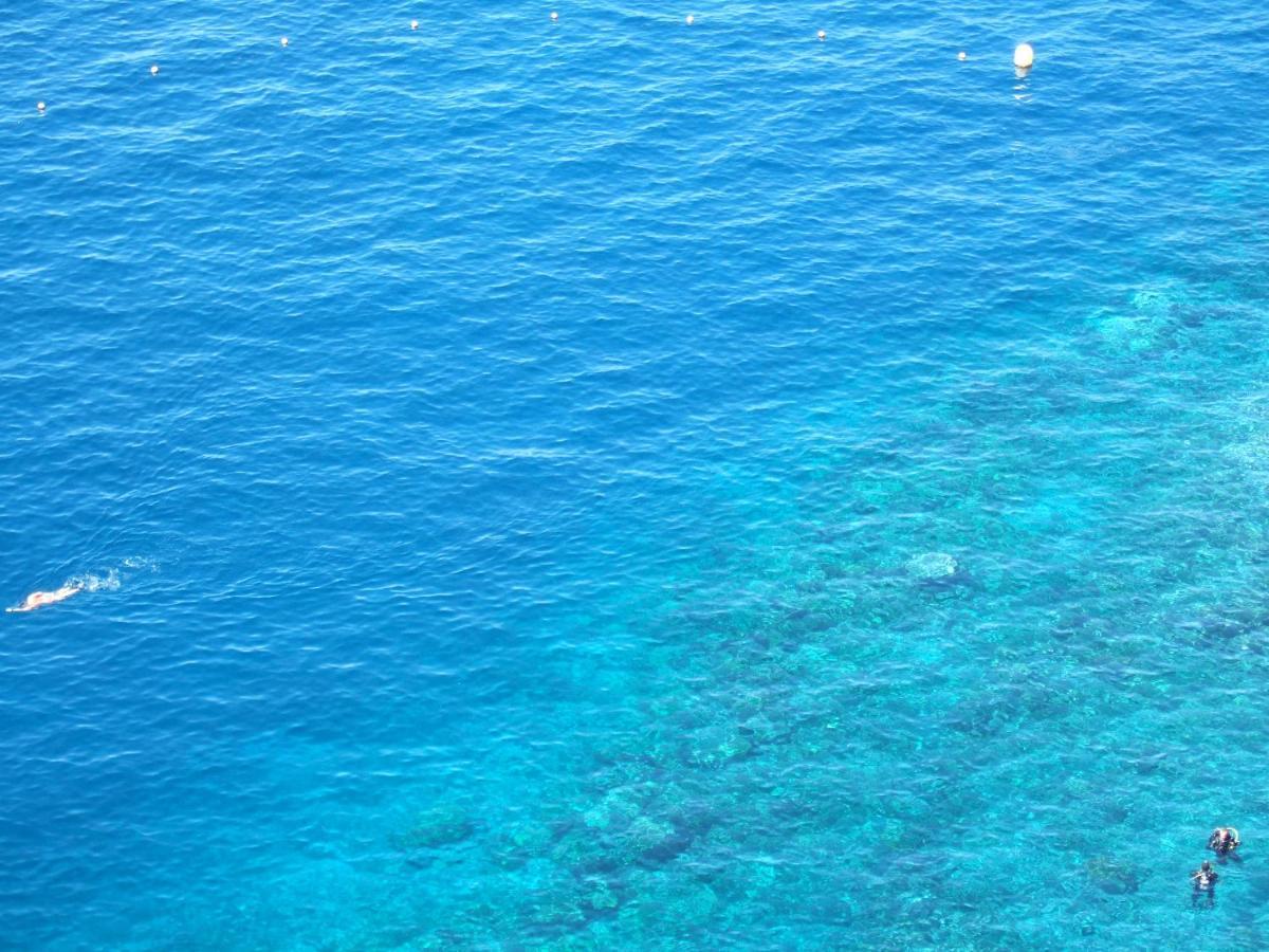 With Private Bathroom And Sea View, 50 M Del Mar Homestay *