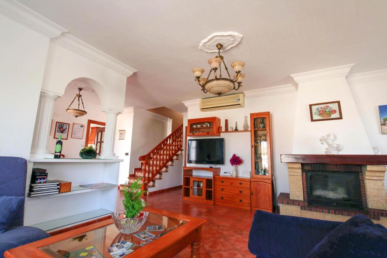Tess Pastora Holiday home