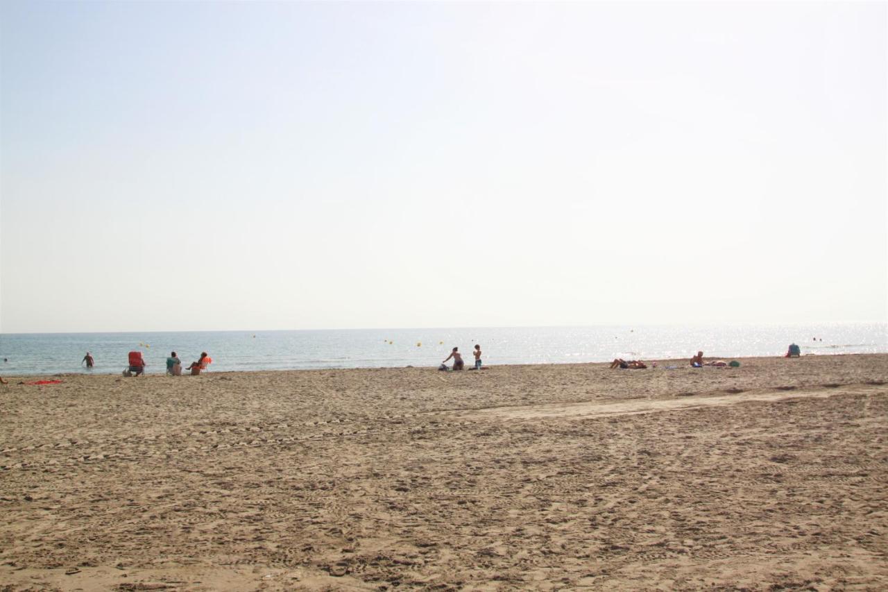 En Santa Pola, Playa De Levante Sp102