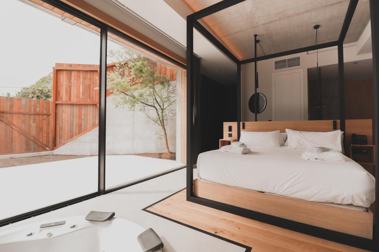 Atmos Boutique Hotel