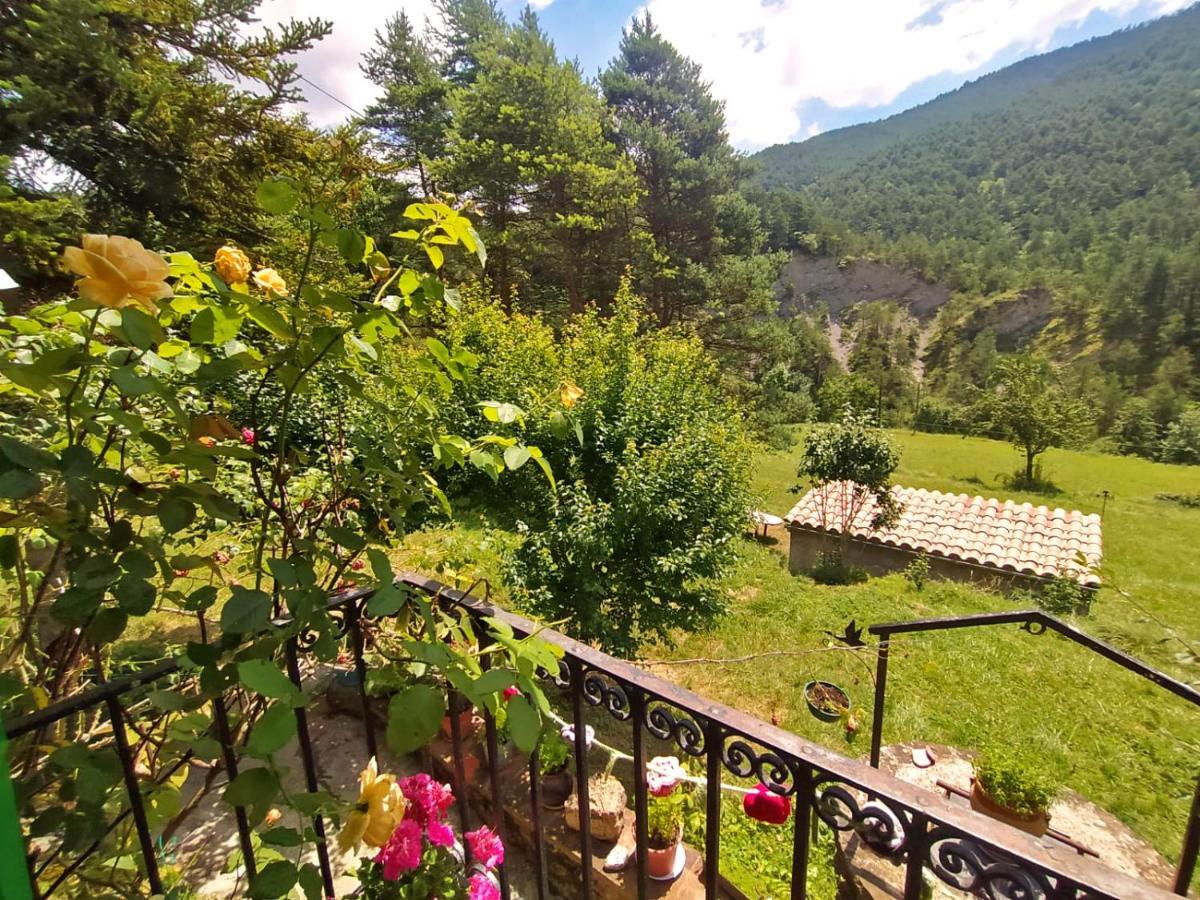 Сasa de vacaciones Cal Peguera, Casa De Cuento En Medio Del Bosque *