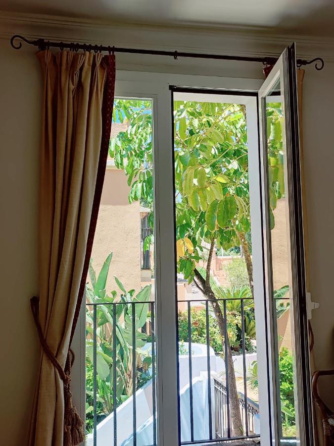 Frontline Apartment, La Perla De La Bahia, Bahia De - Estepona Apartamento