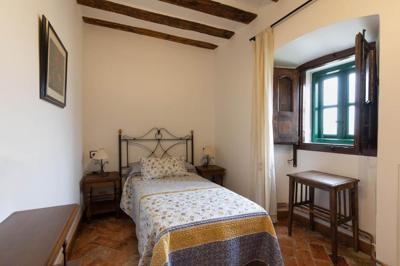Casona Indiana De Bed & Breakfast Ayuelas
