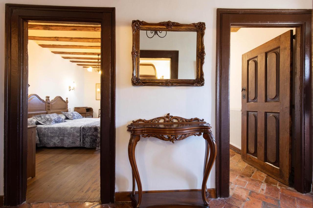 Casona Indiana De Bed & Breakfast Ayuelas