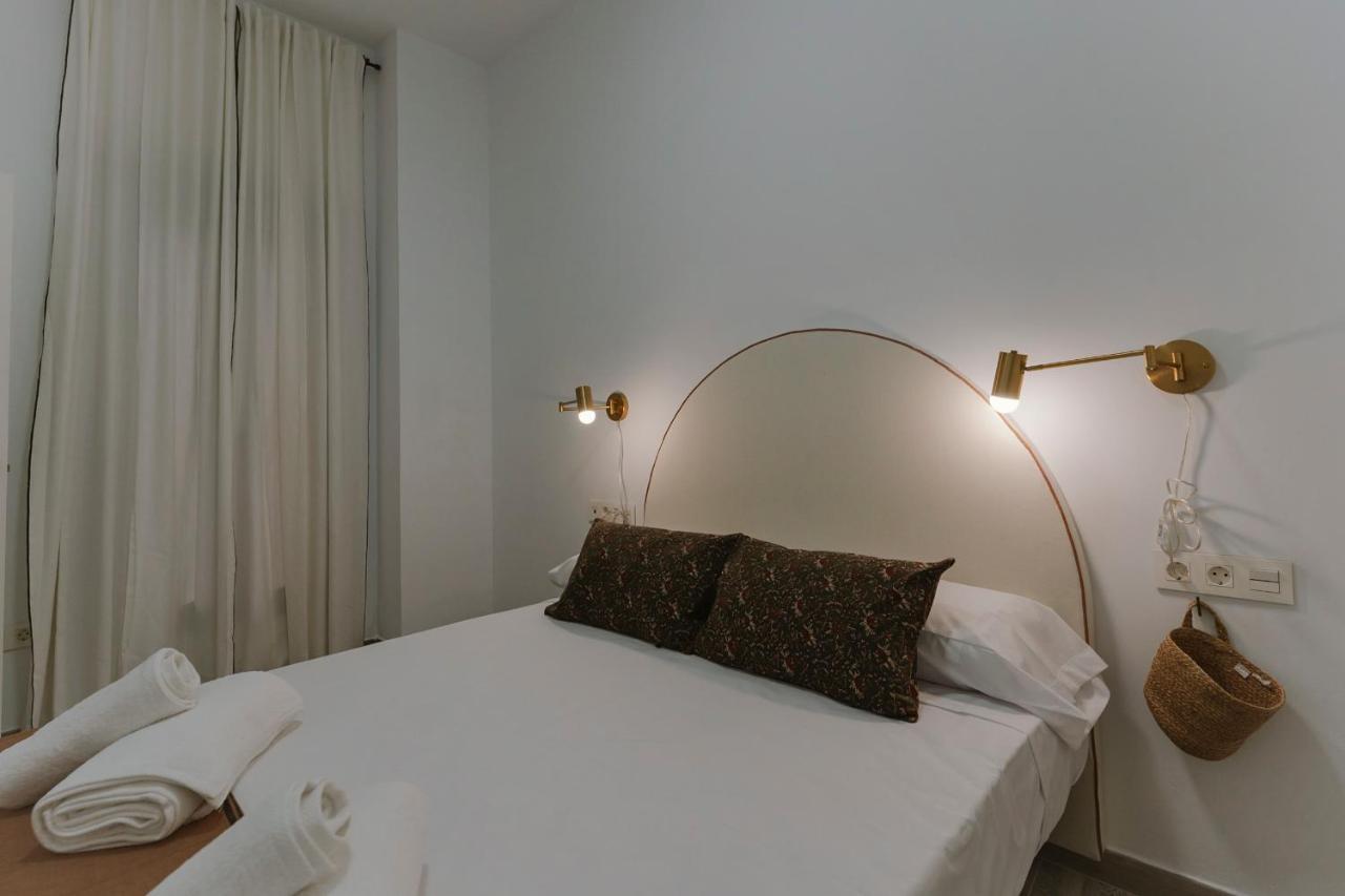 O&l Punonrostro Bright Minimalist * Seville