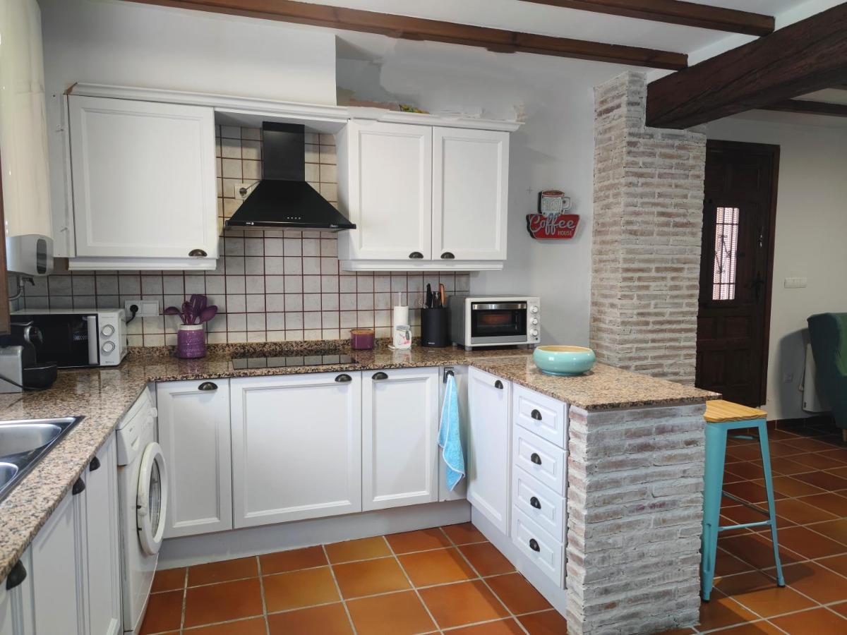 Masia De San Juan Casa Numero 1 En Castillo Con Piscina Y Aire Acondicionado