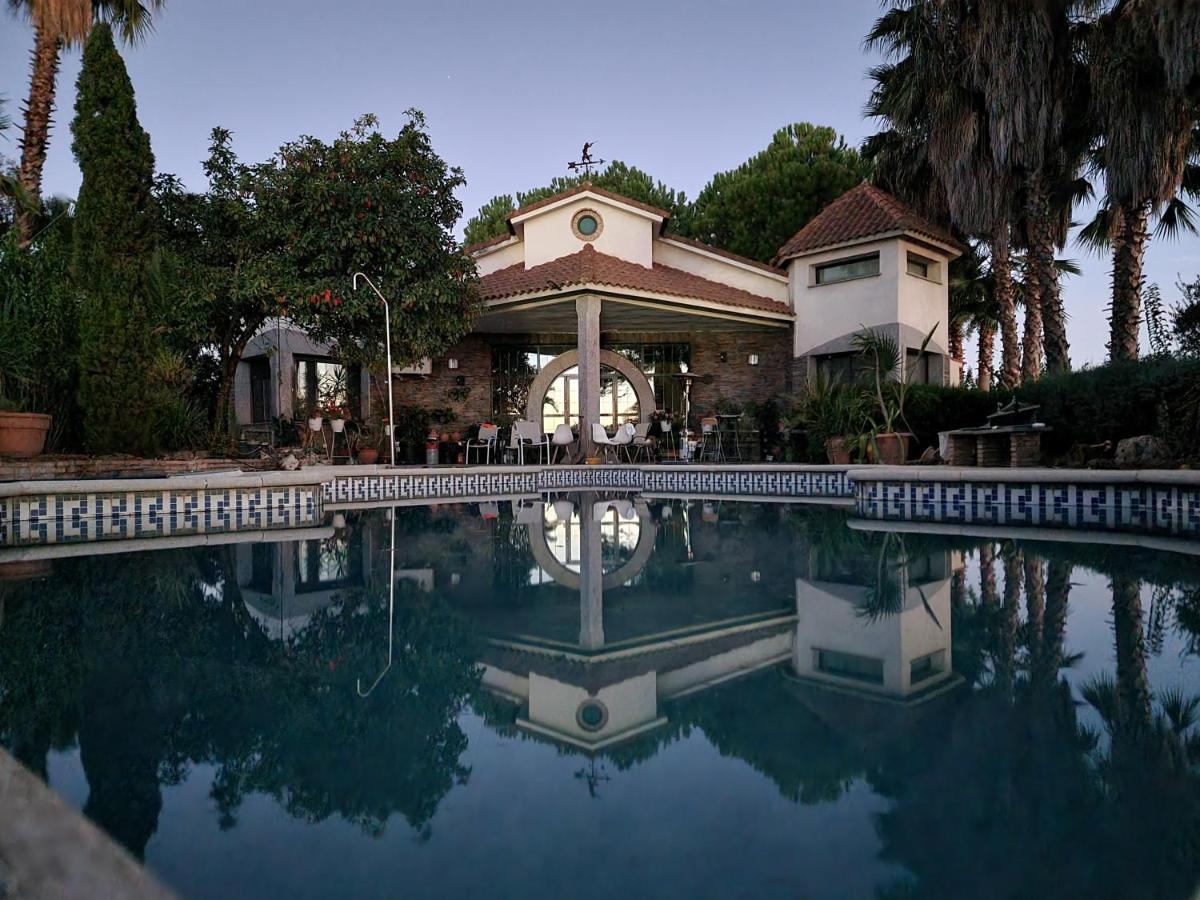 Le Cheffy House Villa *
