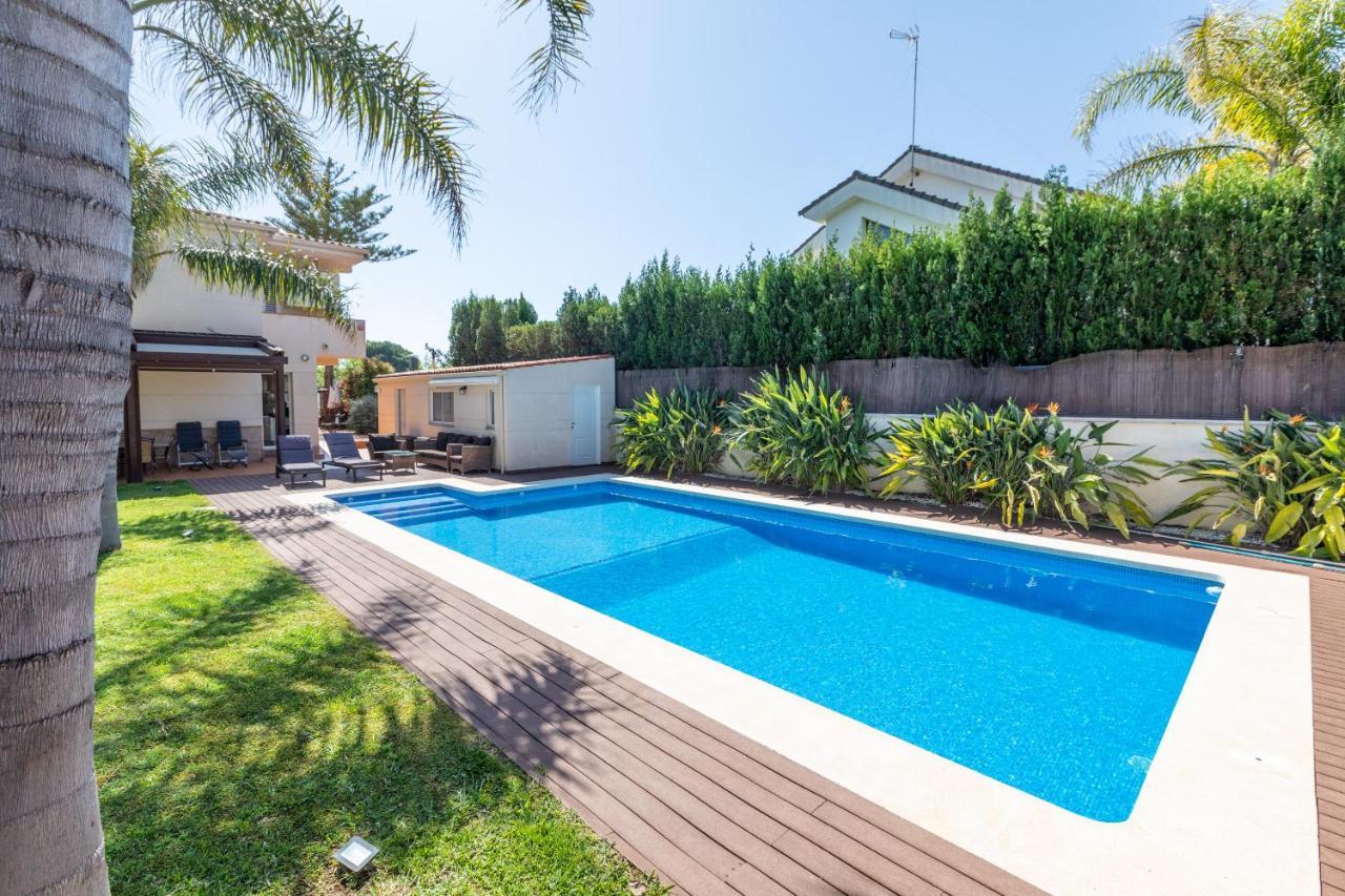 Casa Junto Al Mar Con Jardin *