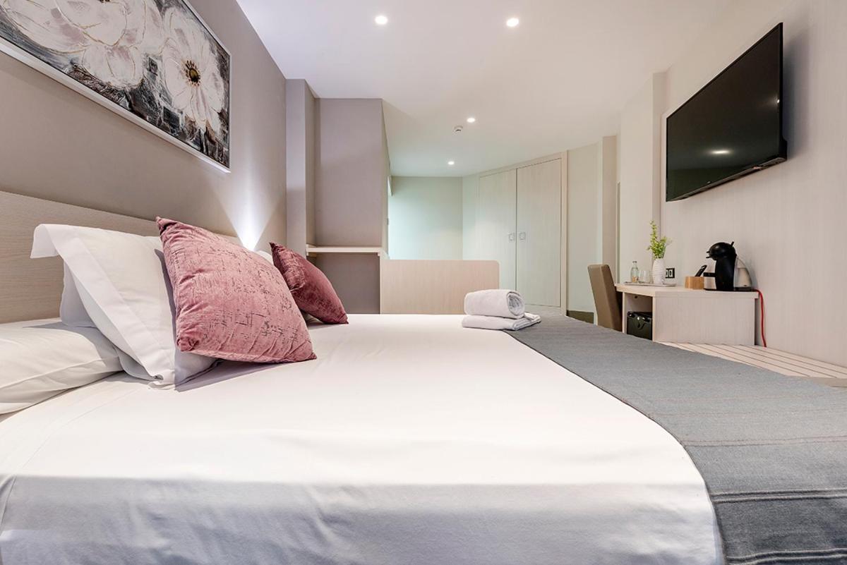 Centre Hotel 3*