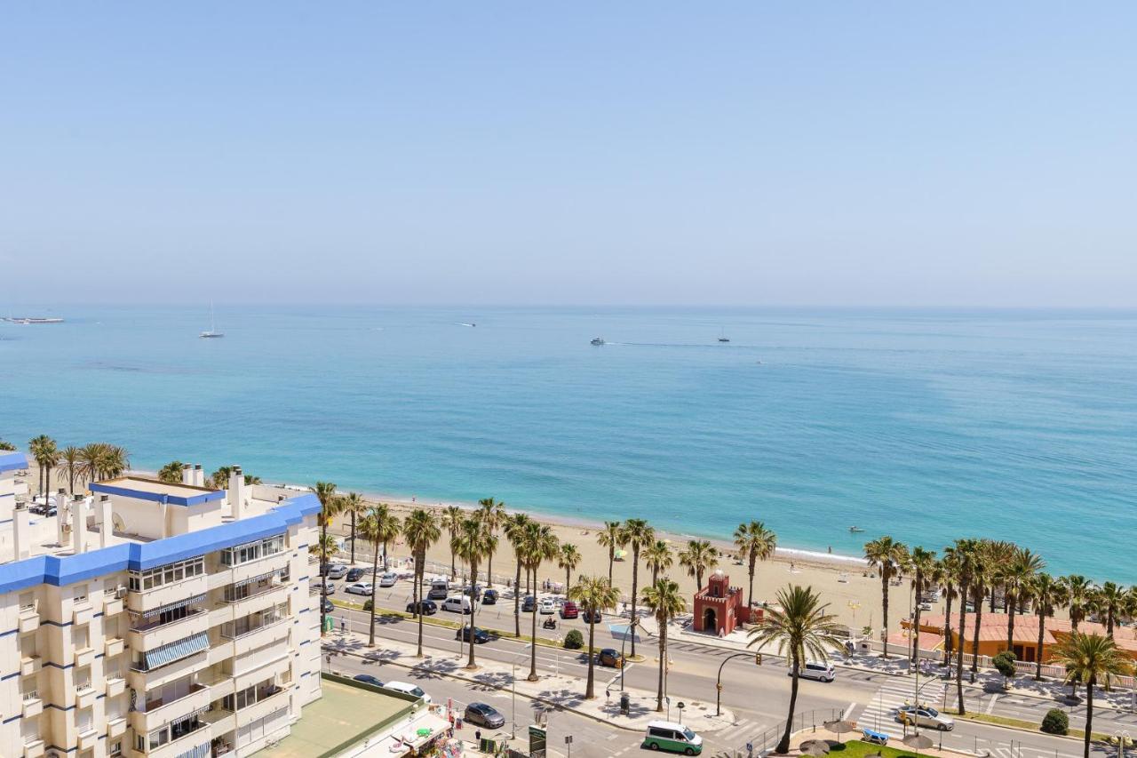 Apartamento Amazing Views Beachfront With Swimming Pool