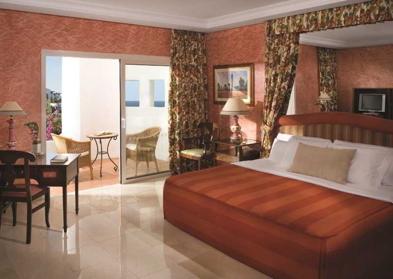 Tropical Hotel 3*