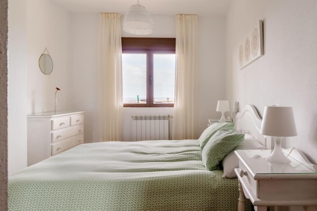 Casa De Flores - Con Jardín Privado Frente A La Playa De Comillas