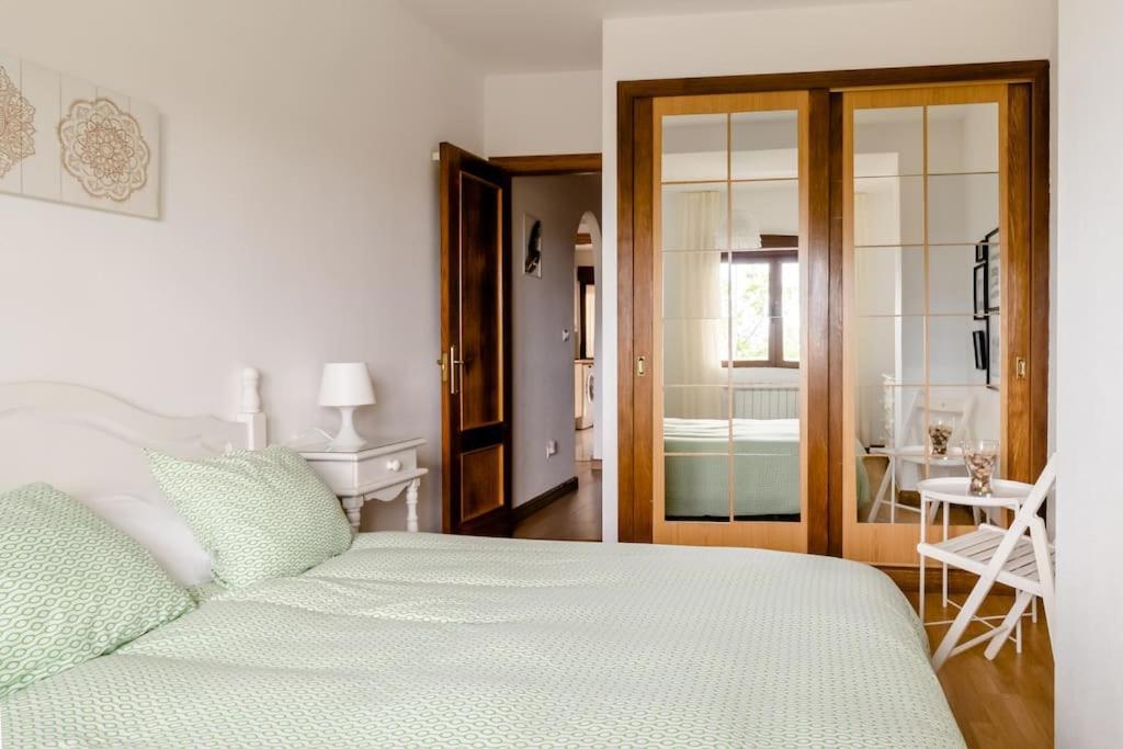 Casa De Flores - Con Jardín Privado Frente A La Playa De Comillas