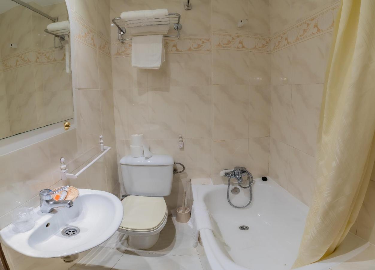 Guest house Hostal Santo Domingo De Silos *