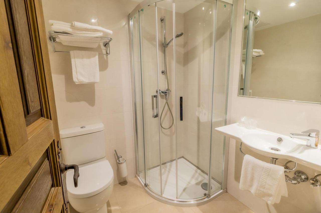 Hostal Santo Domingo De Silos Guest house *