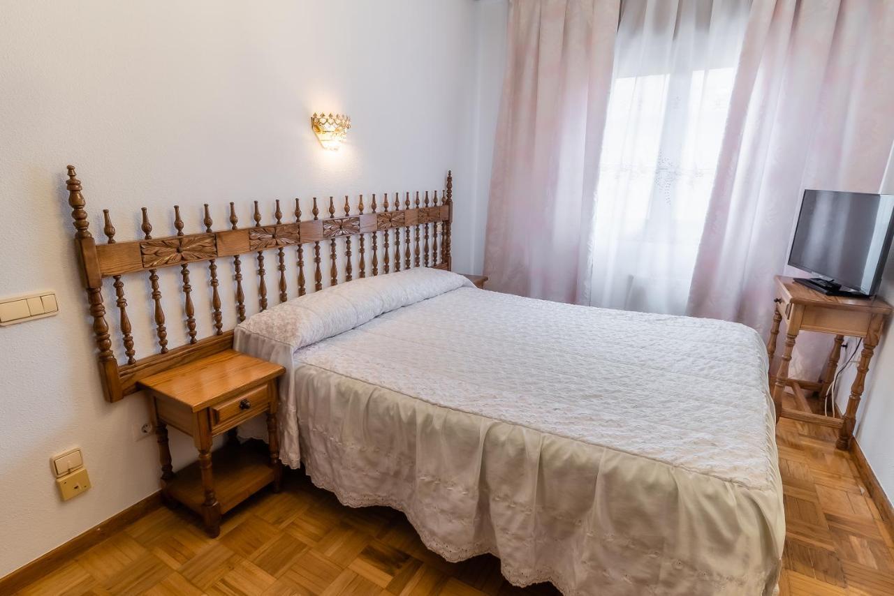 Hostal Santo Domingo De Silos Guest house *