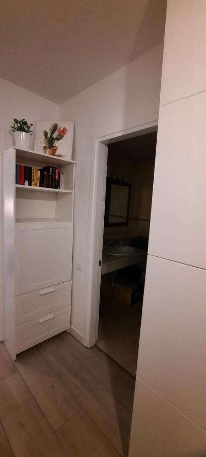 Lanzarote-beach-apartment, Cucharas Beach, -- 1 Minute Walk From Main Square, 35 Meters From Apartamento *
