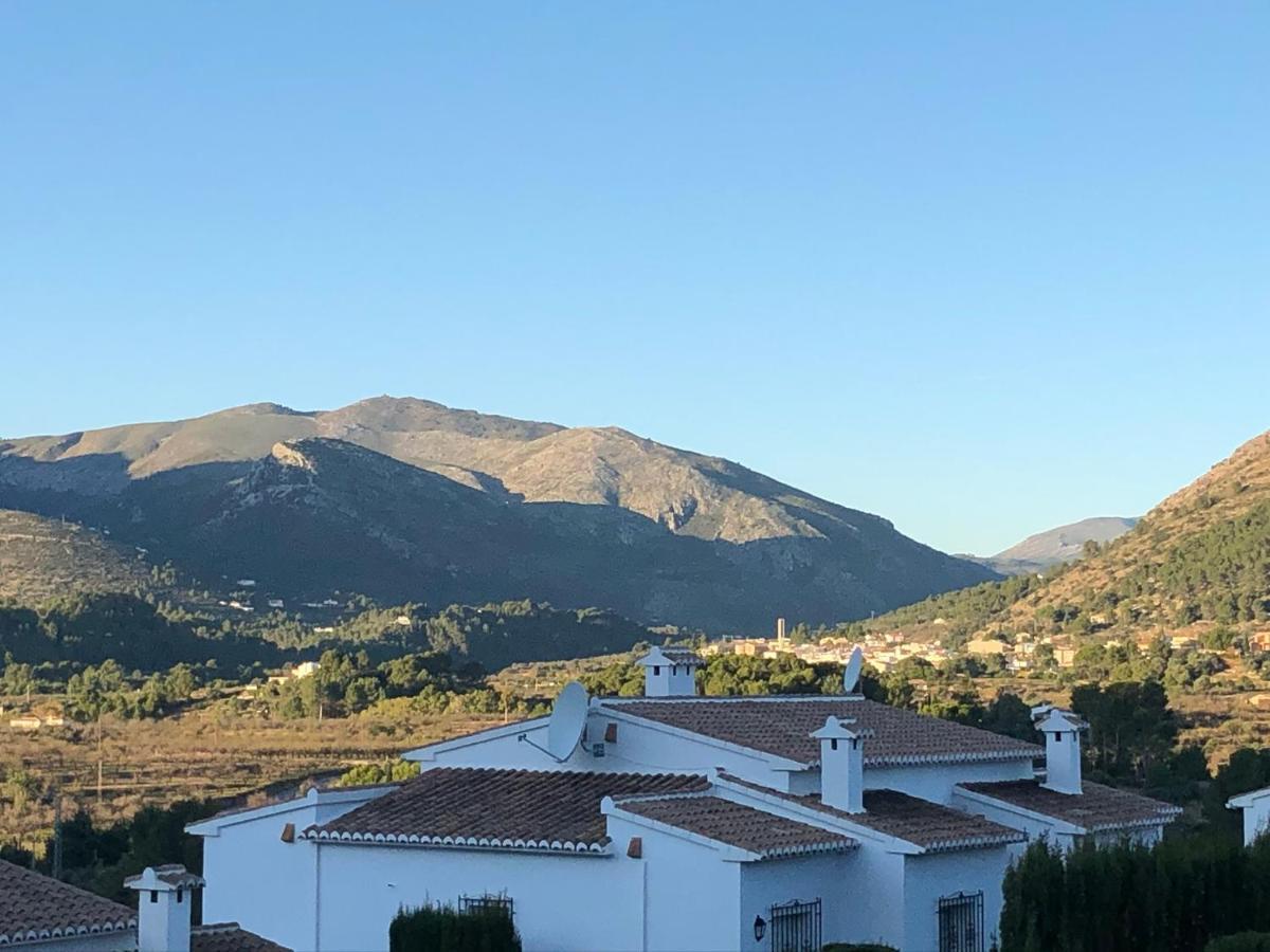 Stunning Mountain Views! Private With Fabulous Communal Pool! Murla