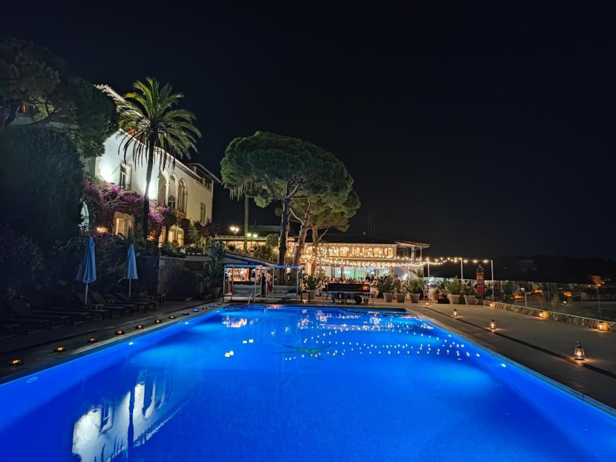 Hotel Roger De Flor By Seleqtta 4*