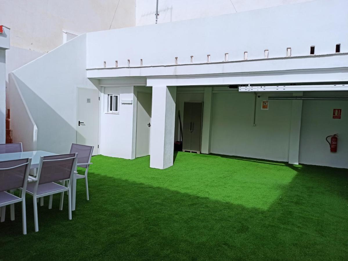 Casa Cerca De La Playa Con Patio Y Garaje Privado *