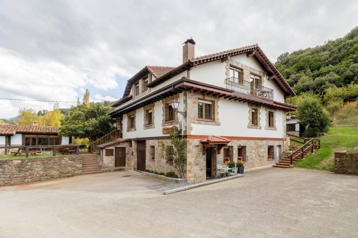Rurales Valverde Apartment Potes