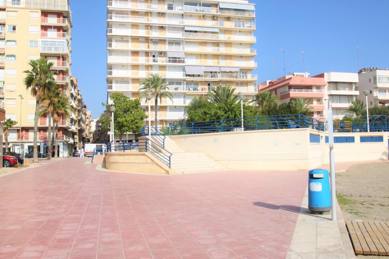 Apartamento En Santa Pola, Playa De Levante Sp102