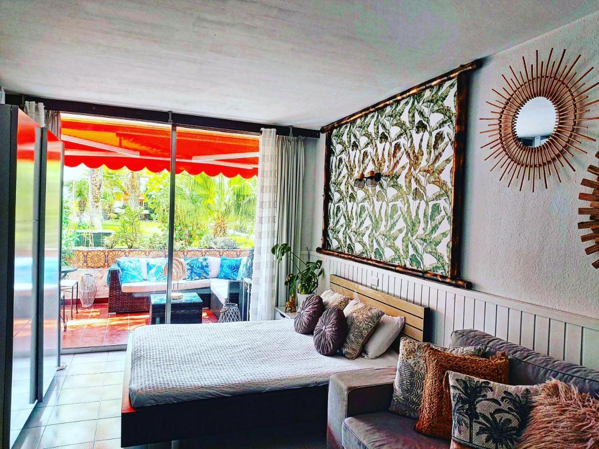 Tropical Garden View With Pool Apartment