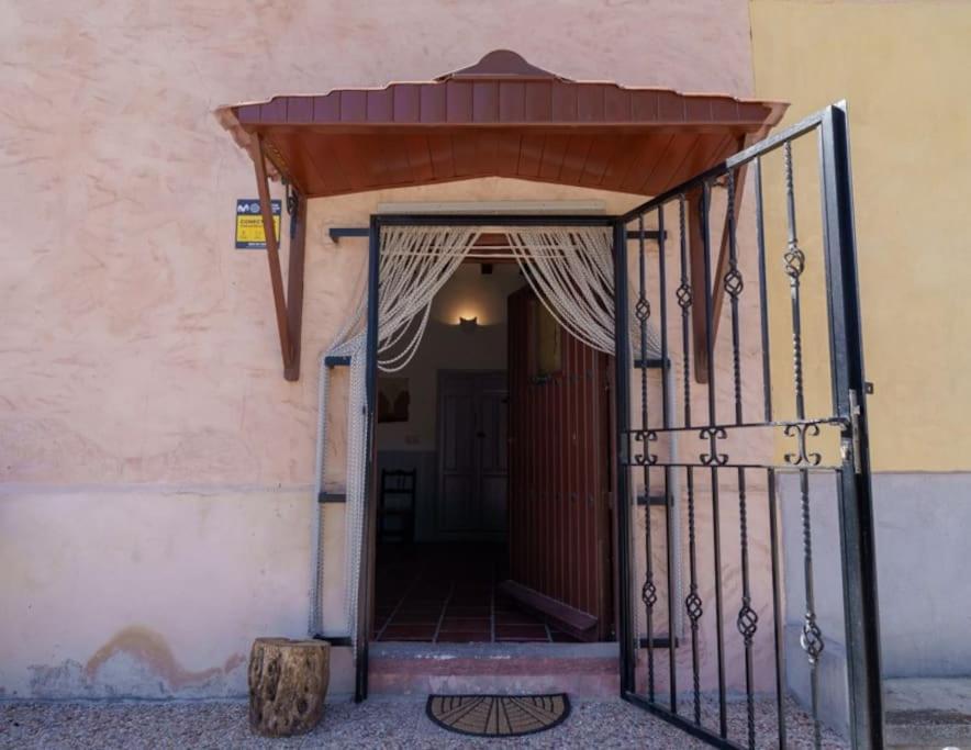 Con Jacuzzi Y Chimenea En Paraje Unico - La Casa Del Pino Holiday home *