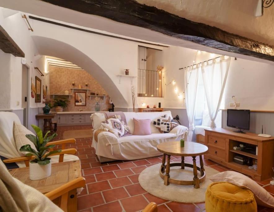Con Jacuzzi Y Chimenea En Paraje Unico - La Casa Del Pino Blanca