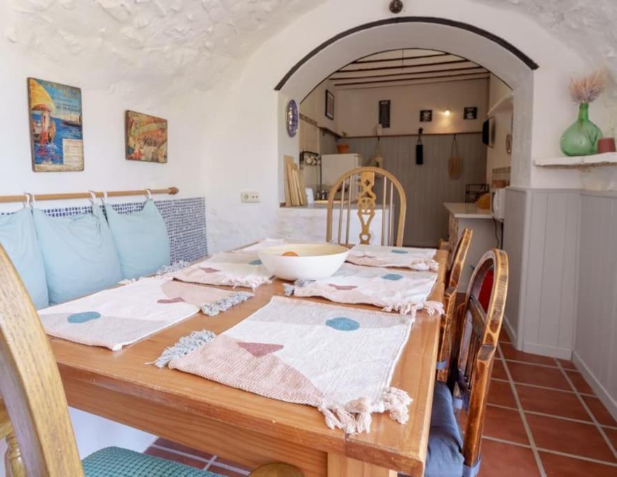 Con Jacuzzi Y Chimenea En Paraje Unico - La Casa Del Pino