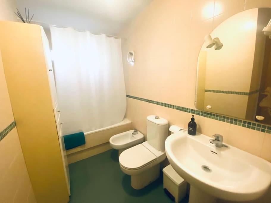 Apartamento De Dos En Almeria. Almería