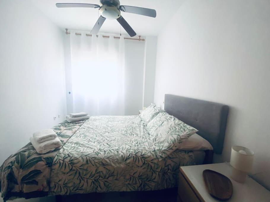 Apartamento De Dos En Almeria. *
