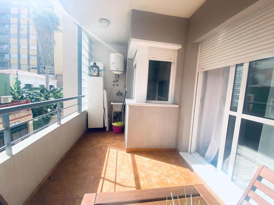 Apartamento De Dos En Almeria. Almería