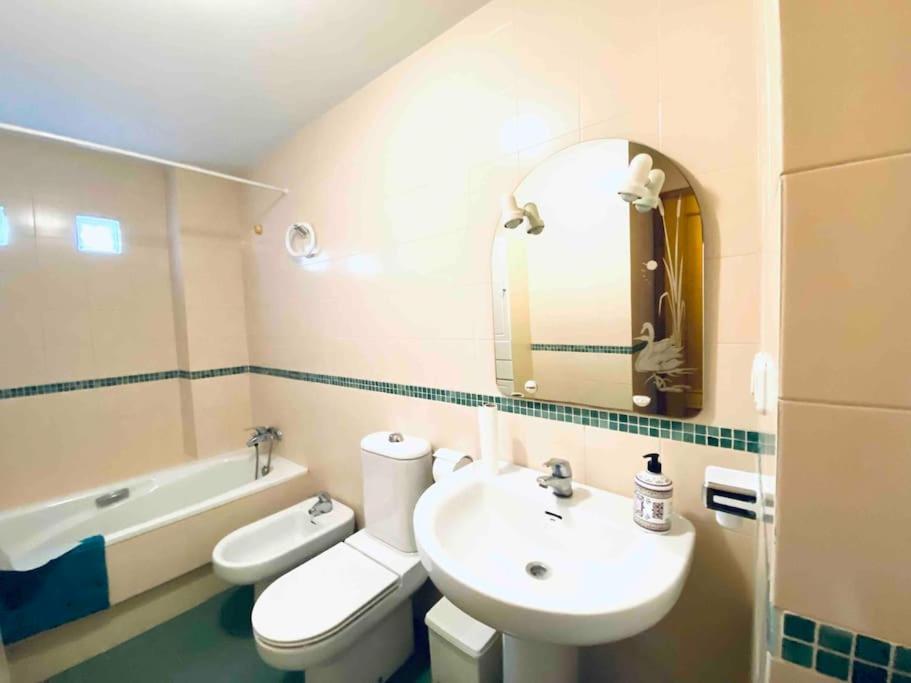 Apartamento De Dos En Almeria. Almería