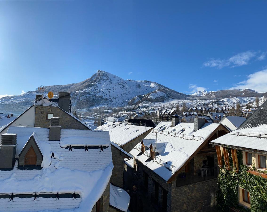 Esplendido Atico En Sallent Con Vistas *