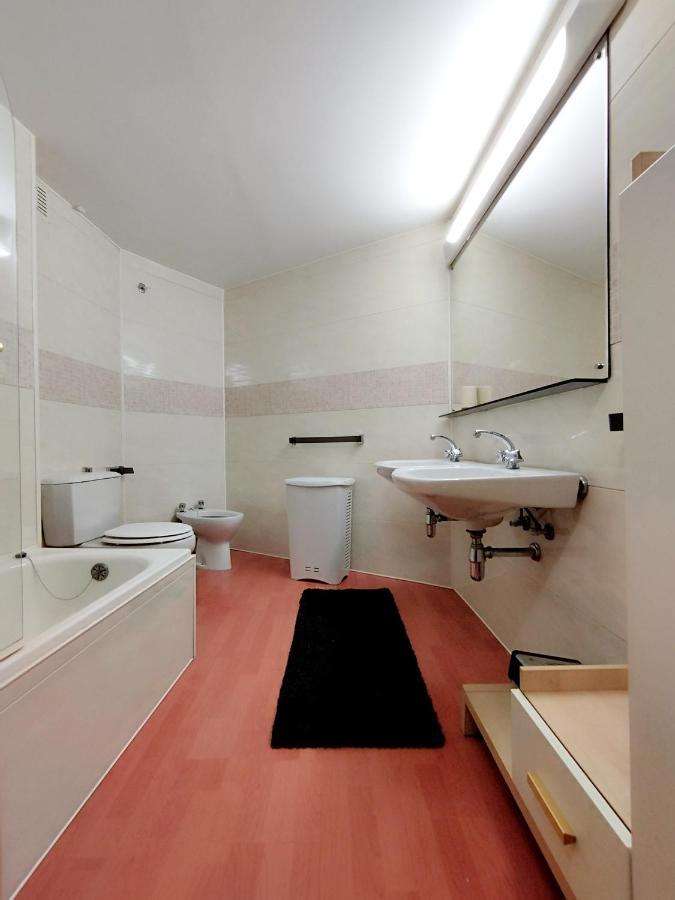 Europa 3 Y 2 Banos Con Parking Y Wifi By Surynieve Borrar Apartment *