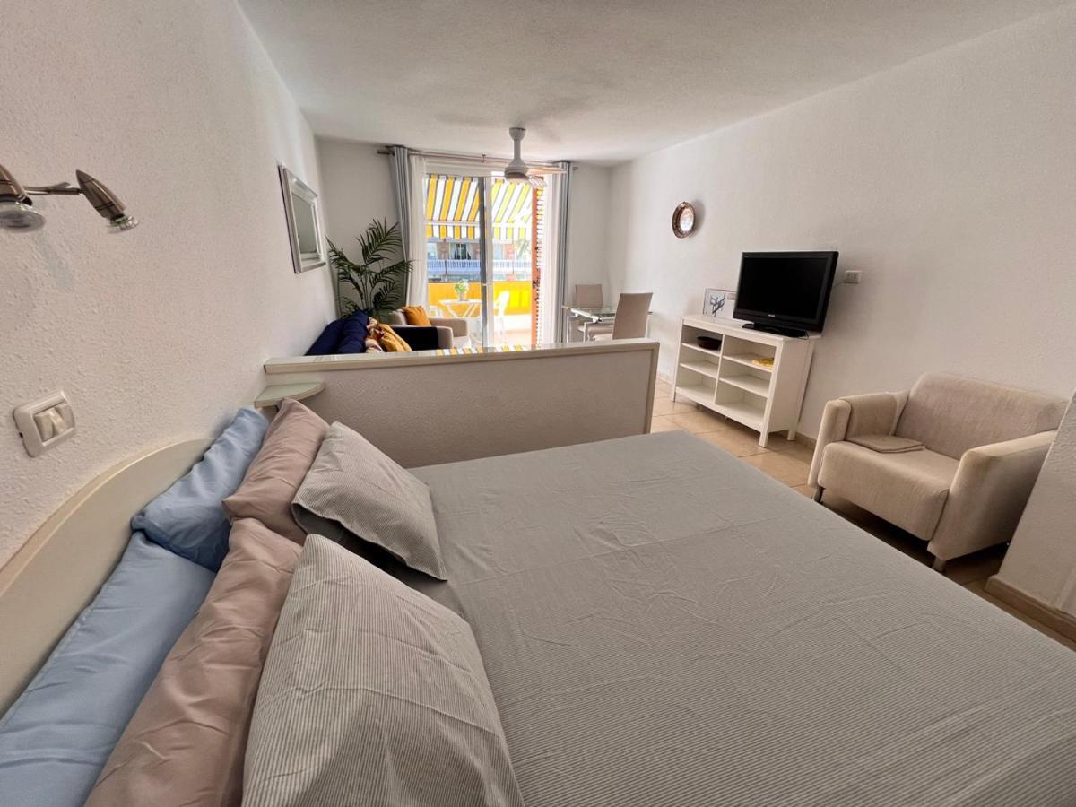 Seafront New Modern Study Ps3 Apartamento Playa de las Américas