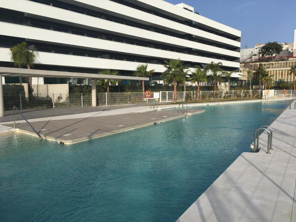 Bright Apartment, Community Pool And Own Private Pool On Splendid Terrace, Garage, 900m, Mountains 200m * Estepona