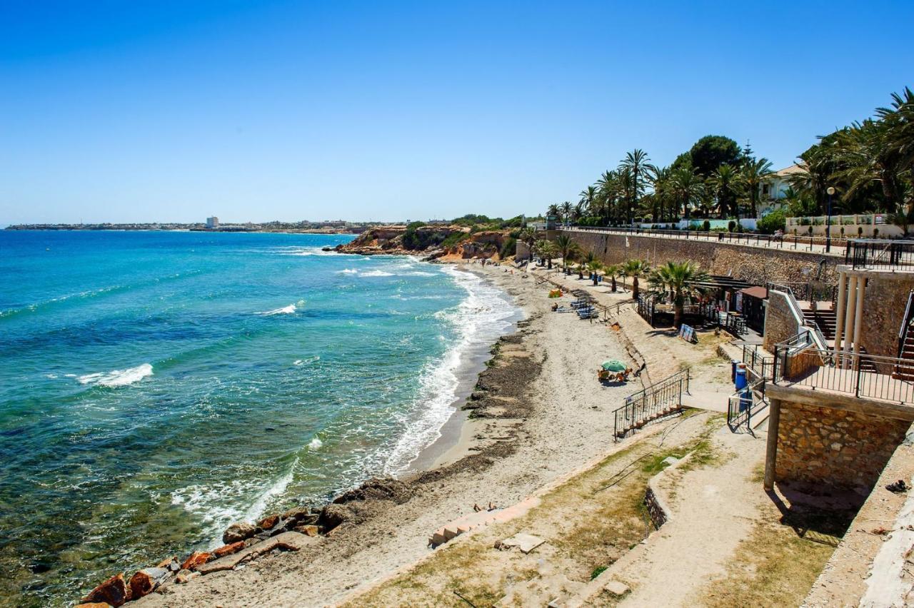 Bennecke Velvet * Punta Prima (Alicante)
