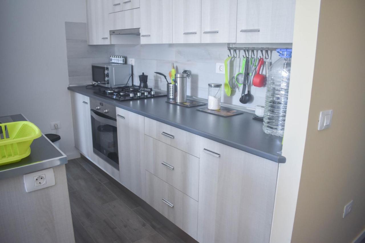 A Un Salto Del Mar Wifi Apartment *