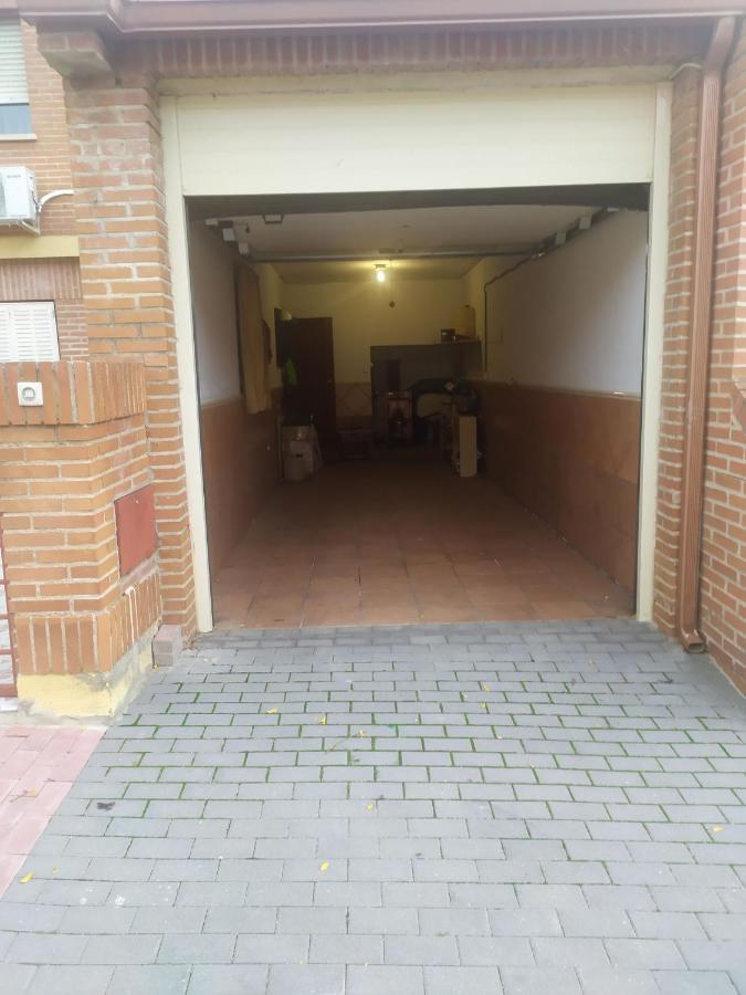 Guest house In Chalet - En Chalet Compartido En *