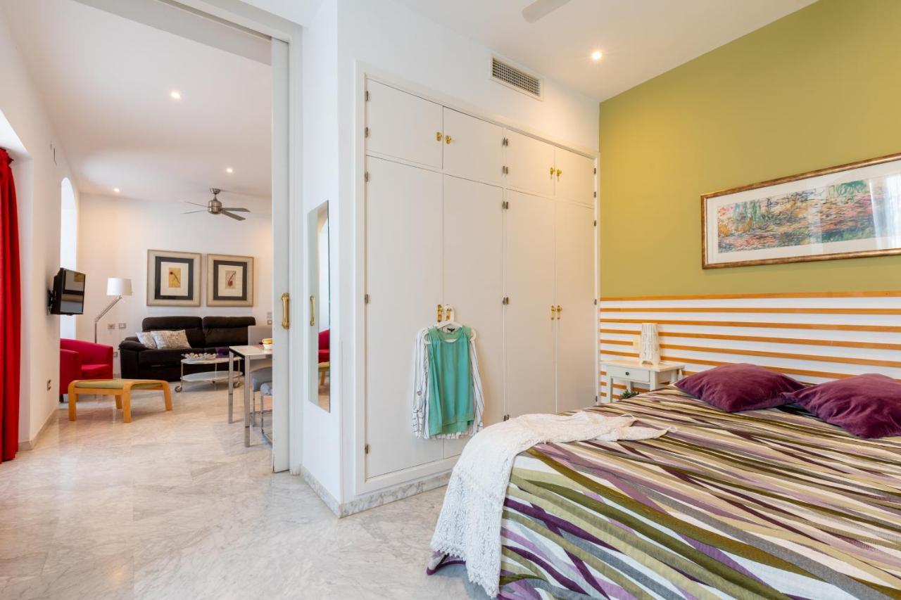 Puerta Jerez Apartment *